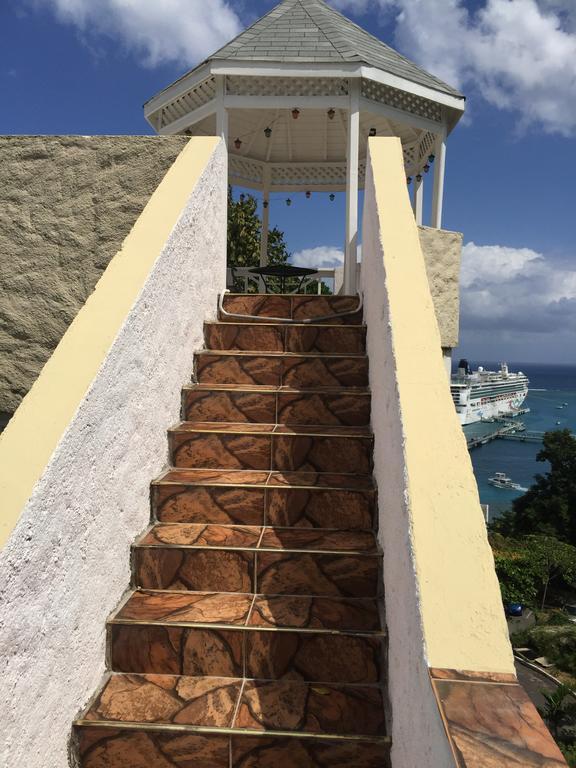 Columbus Heights A5 Apartment Ocho Rios Exterior photo